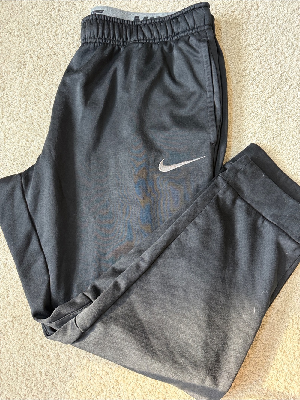 Nike Men’s Black Jogger Sweatpants with Silver Swoosh (XL)